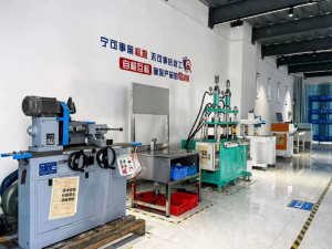 Lift Guide Shoe Roller Factory